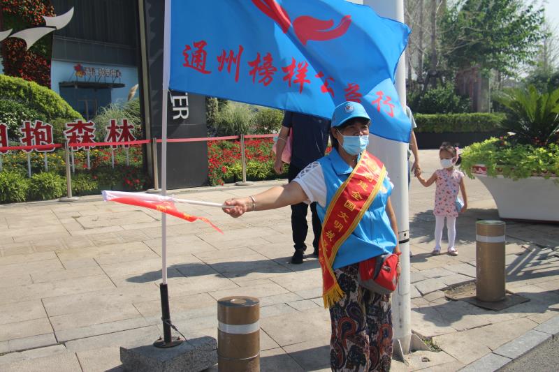 <strong>大鸡鸡日逼逼</strong>